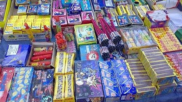  ضبط 3 الاف صاروخ ألعاب نارية محظور بيعهم بالبحيرة