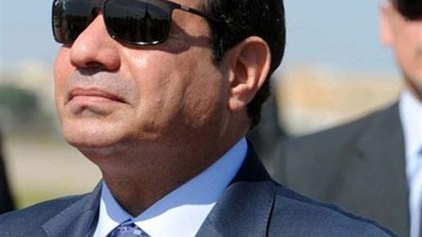 السيسي يستقبل خادم الحرمين الشريفين فى مطار القاهرة