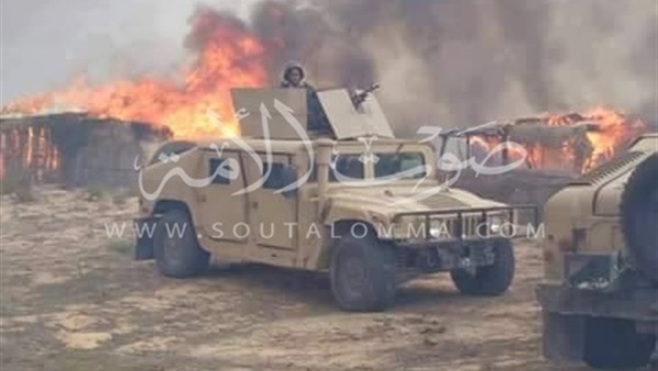 بالصور.. الأمن يحاصر حى «عاطف السادات» بالعريش.. ويعتقل 5 مسلحين