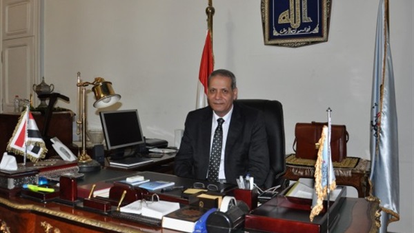 بعد كسر العمود الفقرى ..الهلالي  يحيل مدير مدرسة بسوهاج للتحقيق 