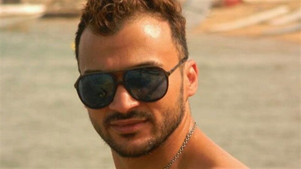 إبراهيم سعيد يطلق زوجته على الهواء