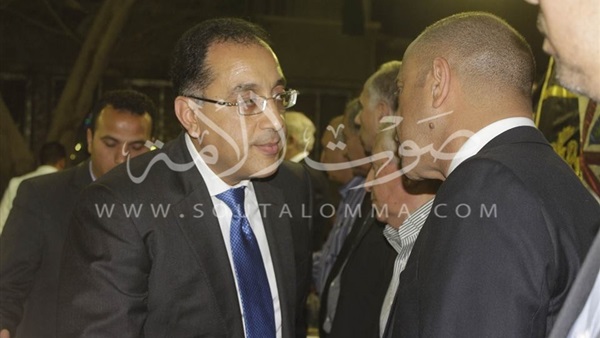 بالصور.. «مدبولي» في عزاء والد زوجة أشرف عبدالباقي