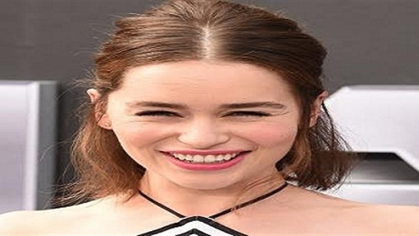 إميليا كلارك " المرأة الأكثر إثارة لعام 2015  