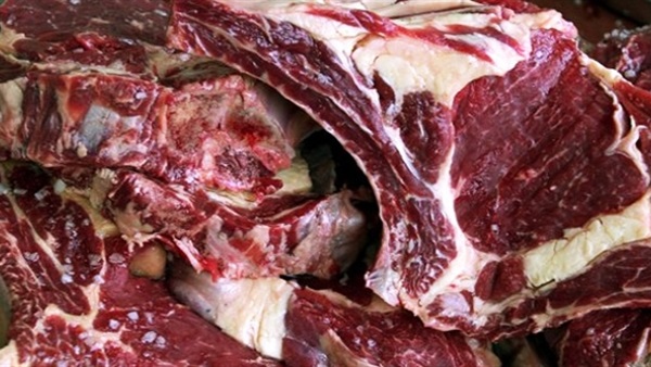 ضبط طن لحوم منتهية الصلاحية بحوزة سائق في أسيوط