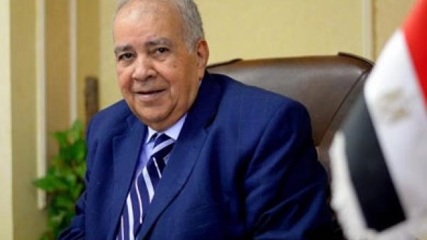 وزير الشؤون القانونية يصل مكتبه بـ«النواب» لتسلم مهام منصبه 