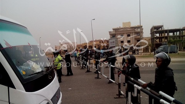 بالصور.. تشديدات امنية قبل مباراة الزمالك ومولودية بجاية