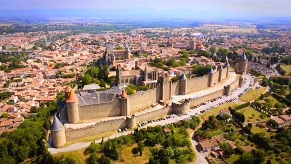 مهرجان "كاركاسون" الفرنسي السنوي في يوليو المقبل