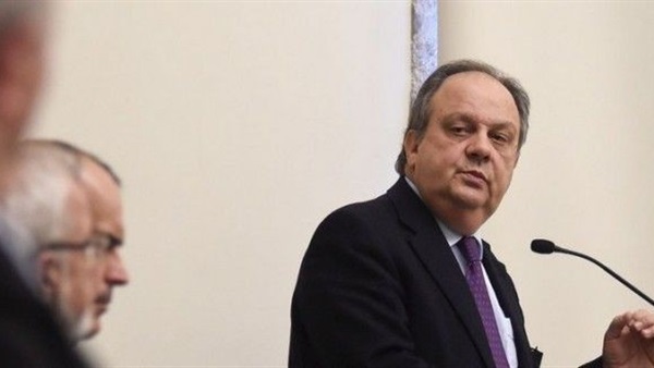 وزير برتغالي يستقيل بعد ساعات من وعيده بصفع اثنين من منتقديه