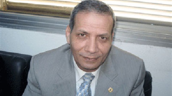 نشطاء: وزير التعليم لايجيد  القراءة والكتابة 