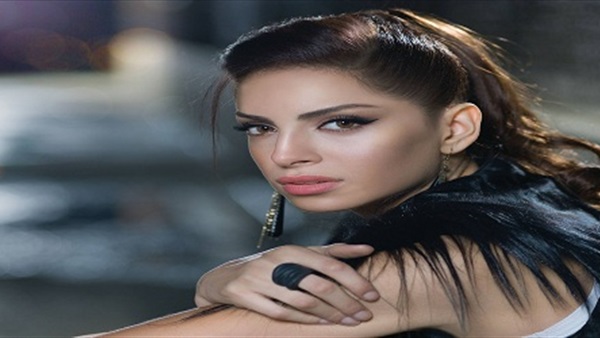 " بالصور.. شاهد إطلالة آمال ماهر في " فنان العرب  