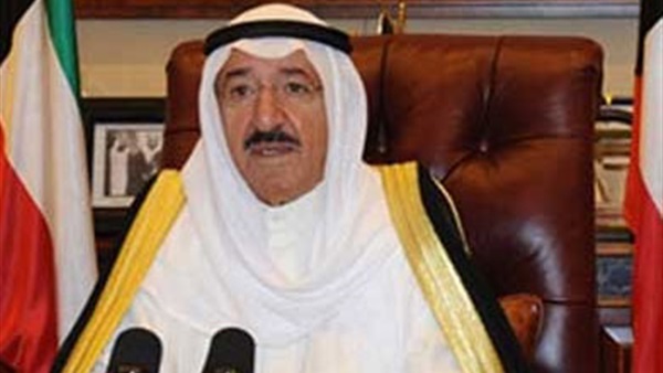 أمير الكويت يتسلم رسالة خطية من أمير قطر