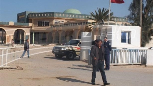 تونس: استئناف حركة عبور المسافرين في الاتجاهين بمعبر رأس جدير