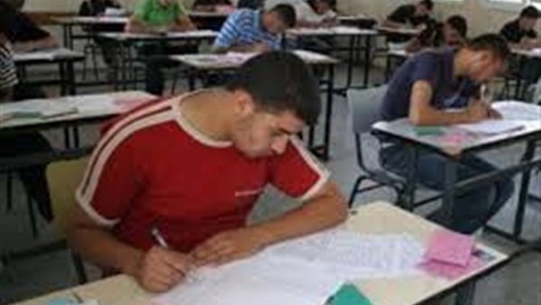 «التعليم»: تخفيف 40% من مناهج الثانوية العامة 