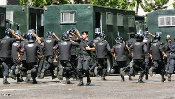 بالمستندات.. «وكيل نيابة» يرفع شعار «البقاء للأقوى».. يستولى على منزل موظفة بالجمارك.. قسم شرطة «دار السلام» يساندة تحت بند المجاملة.. شاهده:«جوزى أتحبس لما شهد الحق»..والضحية:«حسبنا الله ونعم الوكيل»