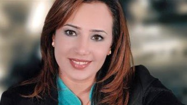الإعلامية رشا نبيل: «علينا جميعا أن نفكر في استقرار الدولة»
