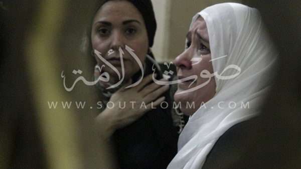 انهيار ابنة «زيان» بعد تقديم «الإبراشي» العزاء لها