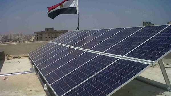 بدء مشروع لإنتاج الطاقة الشمسية بقنا
