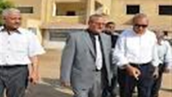  محافظ قنا يتفقد المقرات الانتخابية بنجع حمادي وأبو تشت  