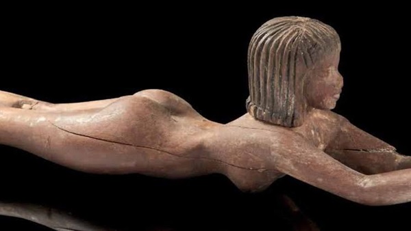الآثار» تستعيد تمثالا من فرنسا  بعد سرقته من مخازن سقارة 