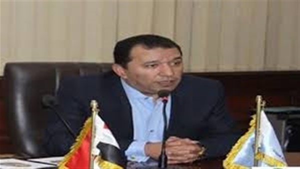 محافظ الأقصر يجتمع بمسئولي السياحة لبحث مشكلات القطاع 