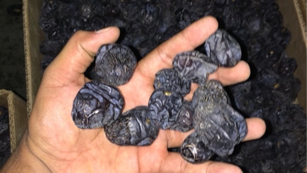 ضط 40 كيلو عجوة منتهية الصلاحية بالبحيرة