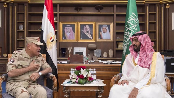 صبحى يلتقى وزير الدفاع السعودى خلال زيارته للمملكة 