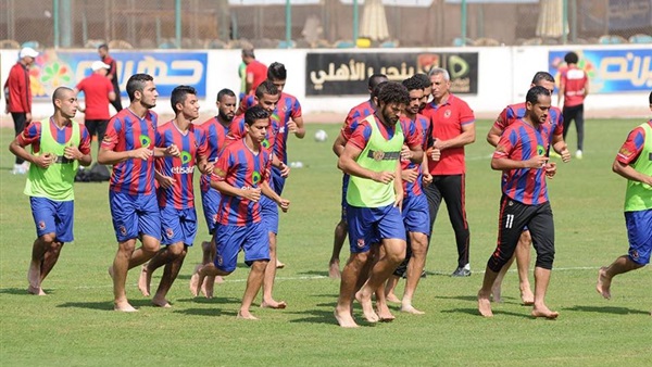 وصلة تقطيع ساخنة لنجوم الأهلي على قناة النادي  