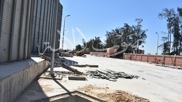 بالصور.. محافظ البحيرة يتفقد مشروع إنشاء الصوامع بقرية الناصر