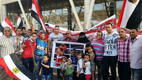 بالصور .. قدامى ومحبي الملاكمة ببورسعيد يحتفلون بالعالمي حسام بكر  