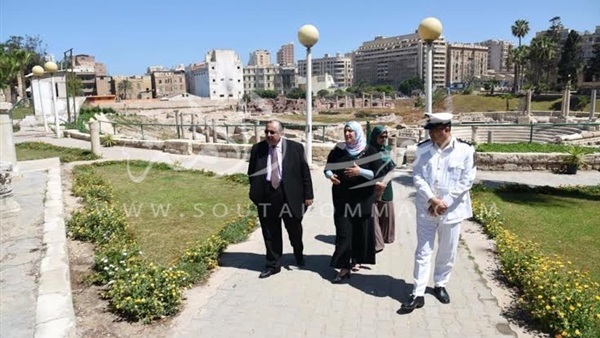 بالصور.. محافظ الإسكندرية يتفقد المتحف الروماني