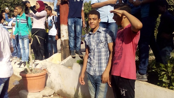وزير التعليم يتسبب بحالة من الهرج والمرج بمدرسة قليوب الثانوية  
