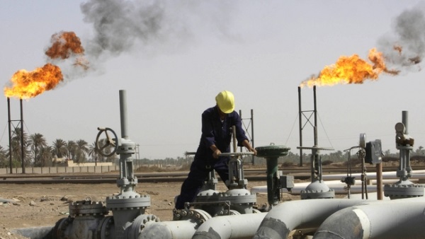 موسكو تتوقع تجاوز سعر برميل النفط 40 دولارا 