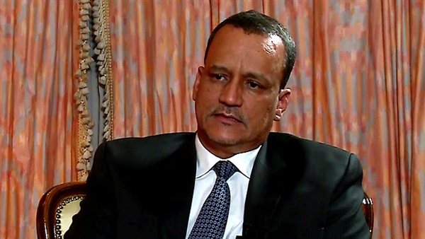 جلسة مشاورات بين وفدي الحكومة اليمنية والحوثيين بالكويت