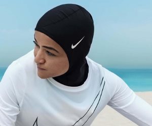 المصرية منال رستم تختبر أول ملابس رياضية للمحجبات تصنعها Nike