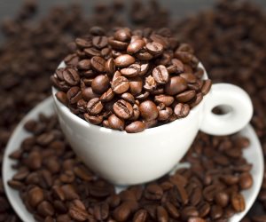 العنب والرمان ومعاهم القهوة ثلاثة فى مهمة رسمية للتقليل من خطر الإصابة بالسرطان