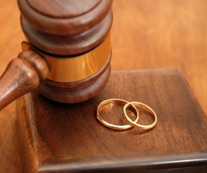 تفاصيل خلع محكمة أسرة بلقاس لسيدة من زوجها بعد رفعها دعويين