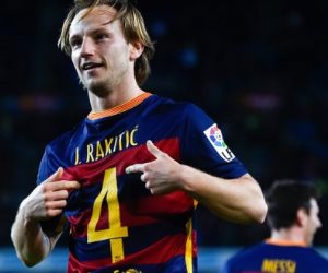 برشلونة.. يحصل على خدمات  الكرواتى "راكيتيتش" حتى 2021