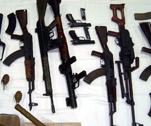 ضبط 25 قطعة سلاح بدون ترخيص في حملة أمنية بالمنيا