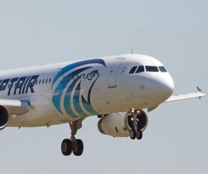 مطار القاهرة ينتهي من تجربة عملية لصيانة مدرج «الهبوط والإقلاع»