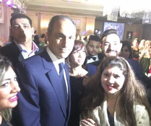 «بحبك يا صاحبي».. جمال مبارك في زفاف أدمن «آسفين ياريس» (صور)