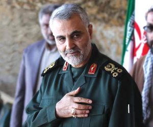 العراق بين أمريكا وإيران: الثأر لـ «سليماني» يشغل بال طهران.. وواشنطن تتأهب