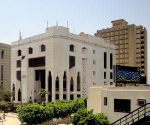 «الإفتاء» توضح حكم امتناع المرأة الحائض عن الطعام والشراب في رمضان بنية الصوم