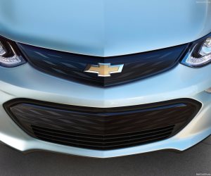 شفروليه بولت EV تفوز بلقب سيارة العام من موتور تريند