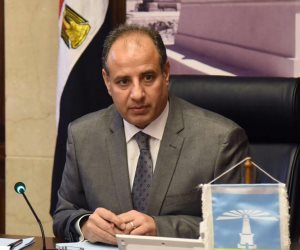 محافظ الإسكندرية يكلف السكرتير العام برفع كفاءة الإنارة بطريق الساحل