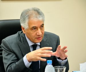 الدكتور أحمد جلال في حوار لـ«صوت الأمة»:على الحكومة أن ترفع ضريبة الدخل وتفرض أخرى على«الأموال الساخنة»..وزير المالية الأسبق: البنك المركزي لا يقوم بدوره..وأزماتنا من صنع أيدينا فلا نلوم إلا أنفسنا
