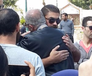بعد غيابهم عن تشييع الجثمان.. النجوم يقدمون العزاء لخالد سليم على تويتر