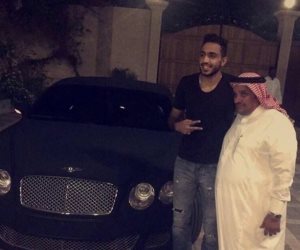 بالفيديو.. كهربا يتسلم سيارته بنتلي 
