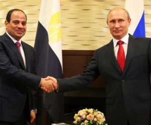الرئيس الروسي فلاديمير بوتين يصل مطار القاهرة للقاء السيسي (فيديو)