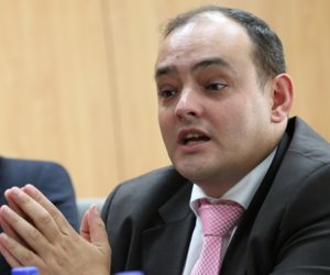 البرلمان يحرج الحكومة لعدم التزامها بقرار "السيسي" بشأن المنتج المصري