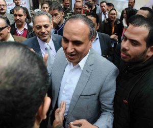 نقيب الصحفيين: طوابير المصريين أمام اللجان أجبرت الصحافة الأجنبية على الحيادية